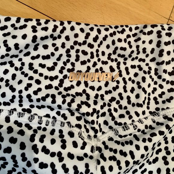 Doyoueven Excel Shorts - Picture 5 of 5